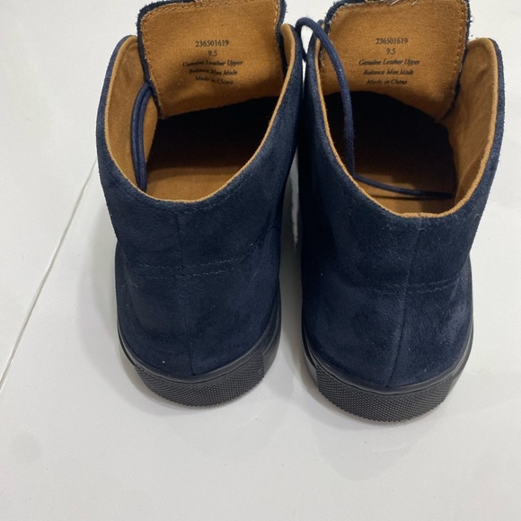 Men's Navy Suede Chukka Boots - Picture 3 of 4